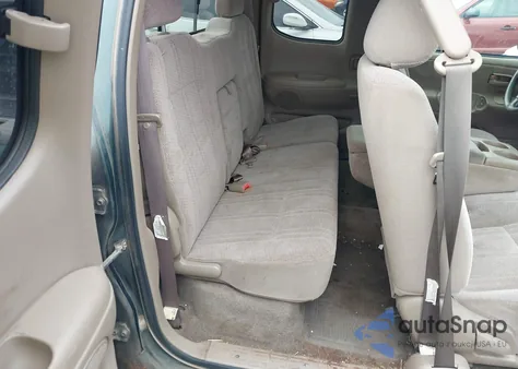 2002 Toyota Tundra Sr5 V8 из США, поврежденный, VIN 5TBRT34102S299307